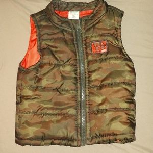 Healthtex 18mo. Camo water-resistant cushioned vest.
